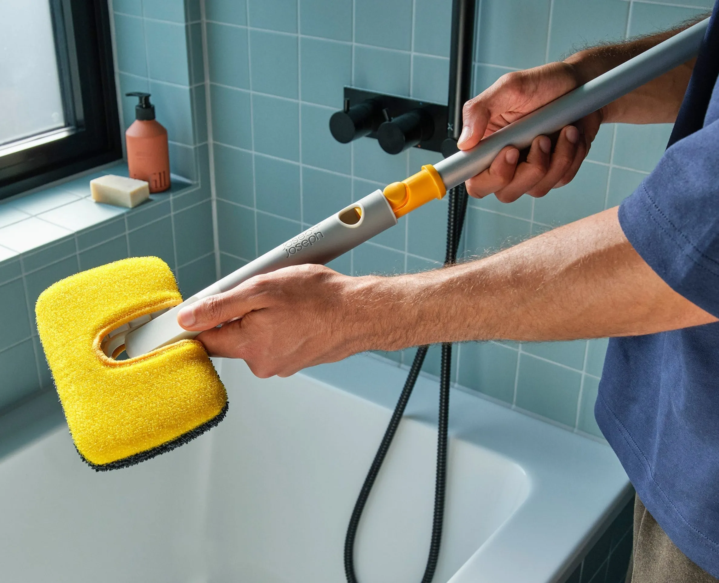 Brosse avec Éponge à Récurer & Abrasive CleanTech™