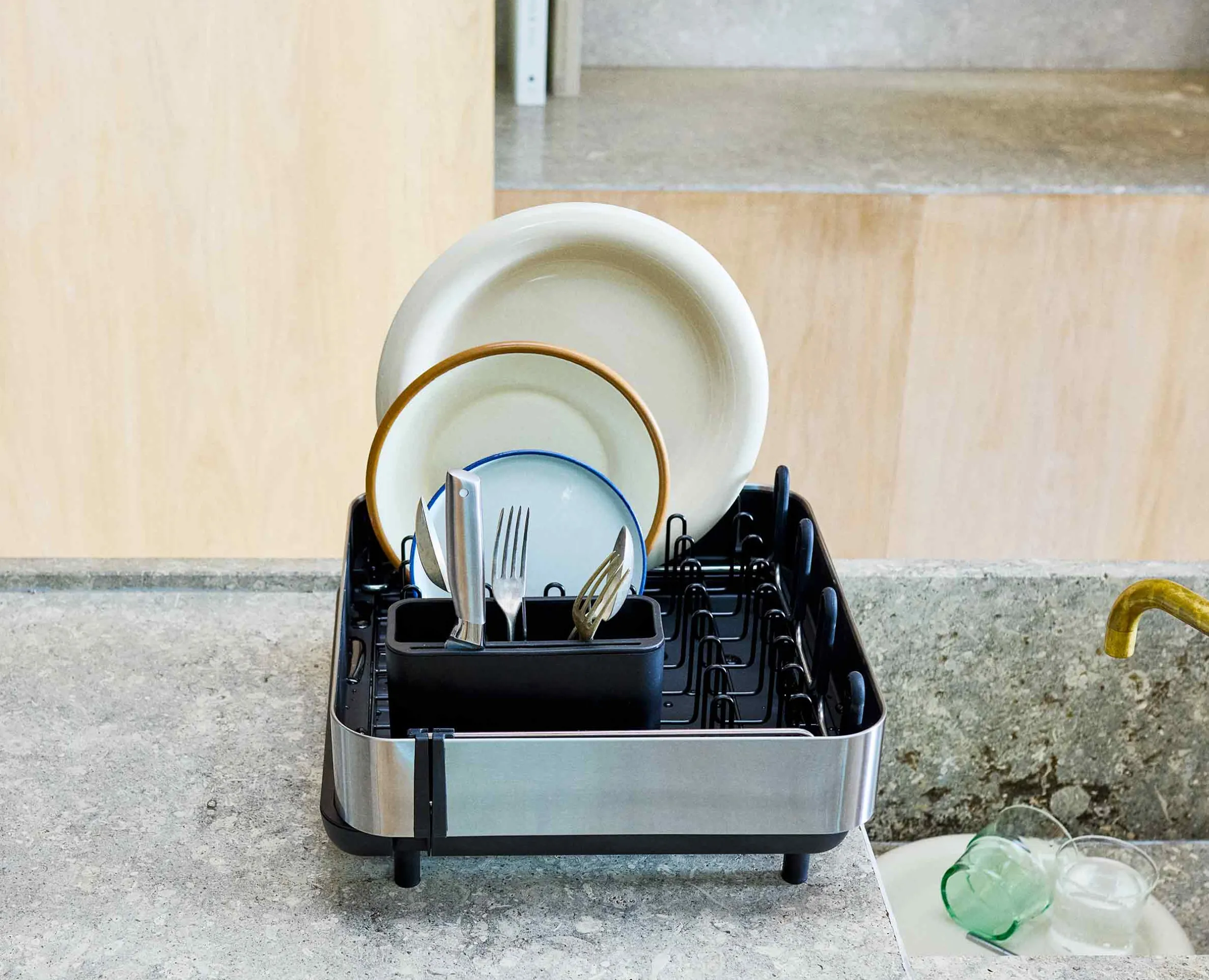 Égouttoir à Vaisselle et à Verres à Vin Noir Extend™ Steel Plus