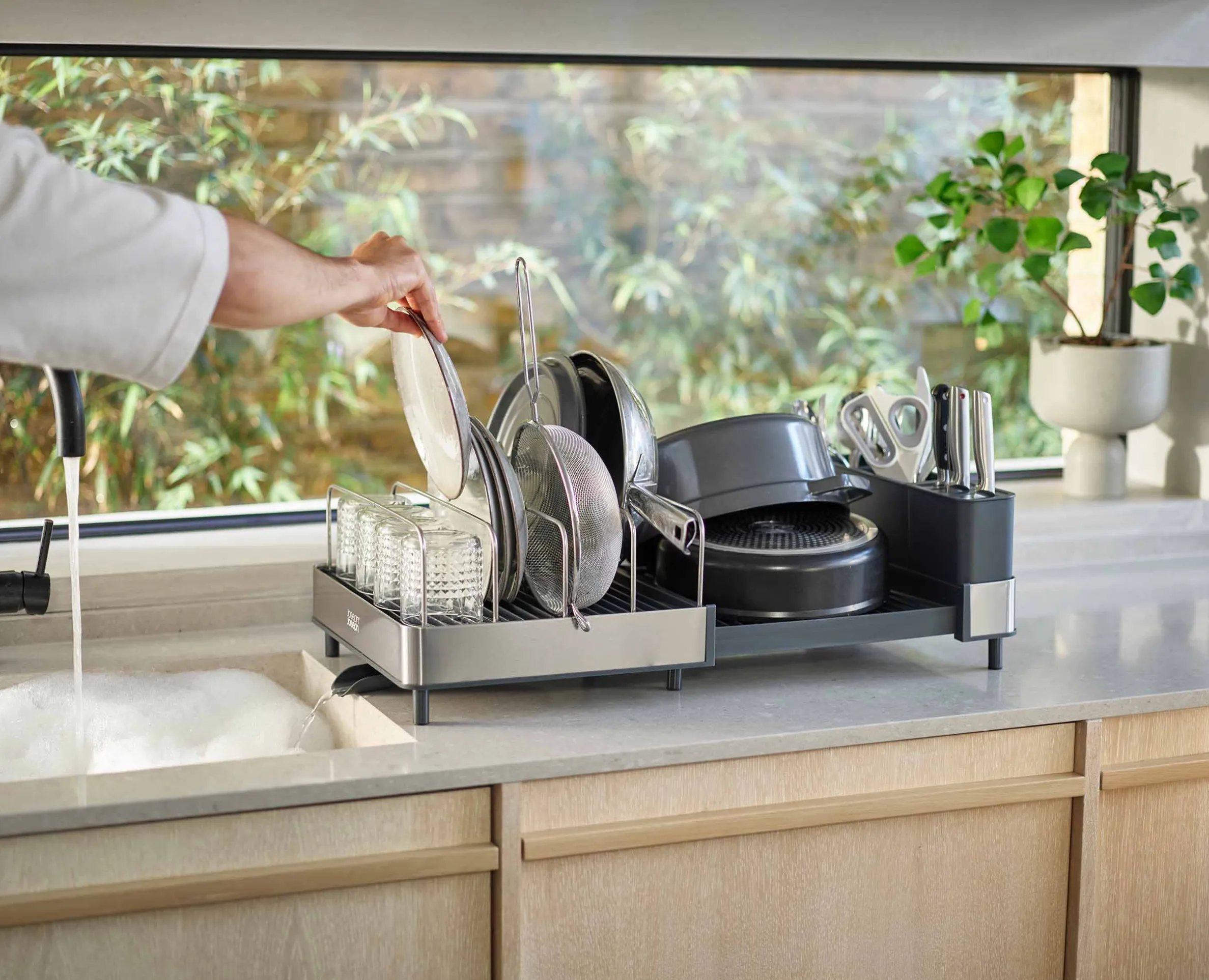 Égouttoir à vaisselle extensible en acier inoxydable Extend™ Max