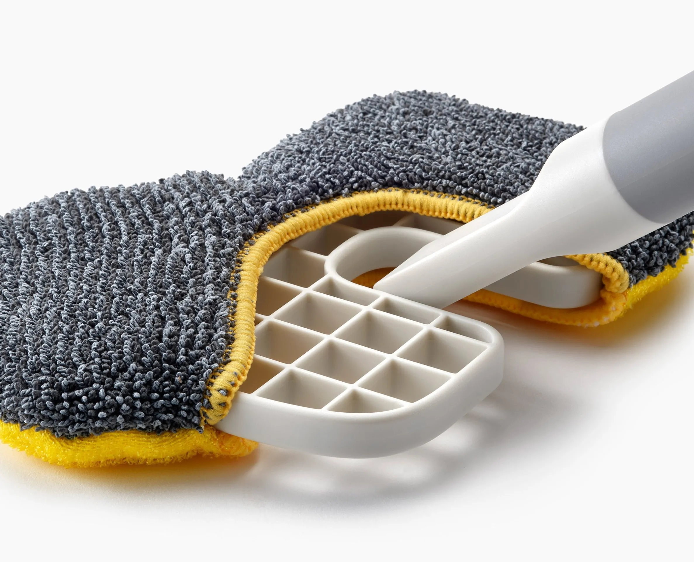 Outil de Nettoyage Multifonction 2-en-1 avec Manche Télescopique CleanTech™