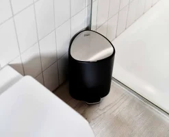 Poubelle Salle de Bain Noire à Pédale 5L EasyStore™