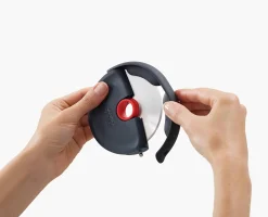 Roulette à Pizza avec Poignée de Protection Disc