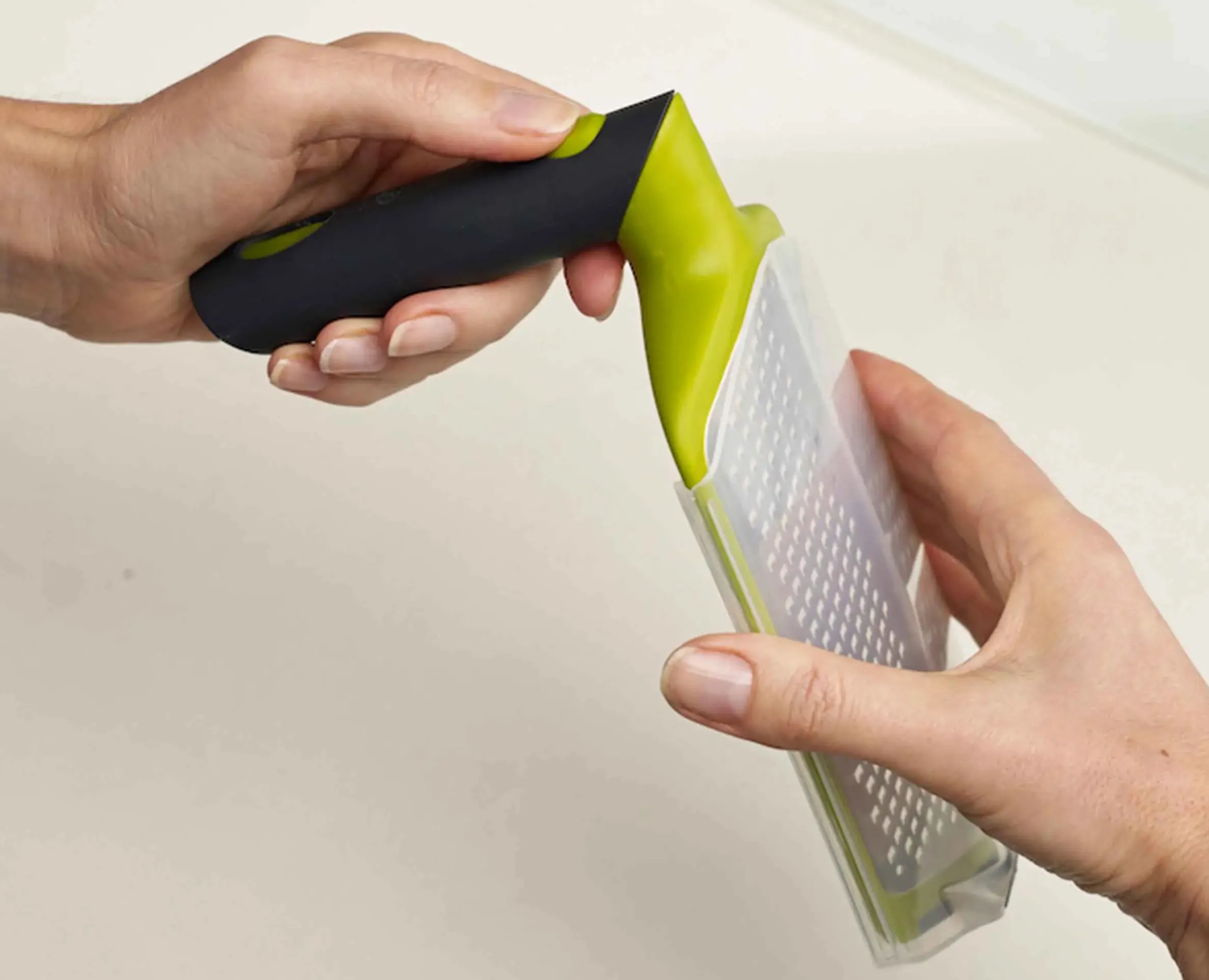 Râpe Double avec Récupérateur Verte Twist Grater™