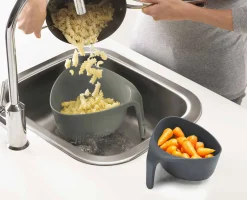 Set de 2 Passoires Emboitables à Poignées en Gris Nest™