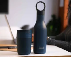Set de Mug Réutilisable Sipp™ et Gourde Isotherme en Inox Loop™ Bleus