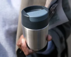 Set de Mug Réutilisable Sipp™ Steel et Gourde Isotherme Loop™ en Inox