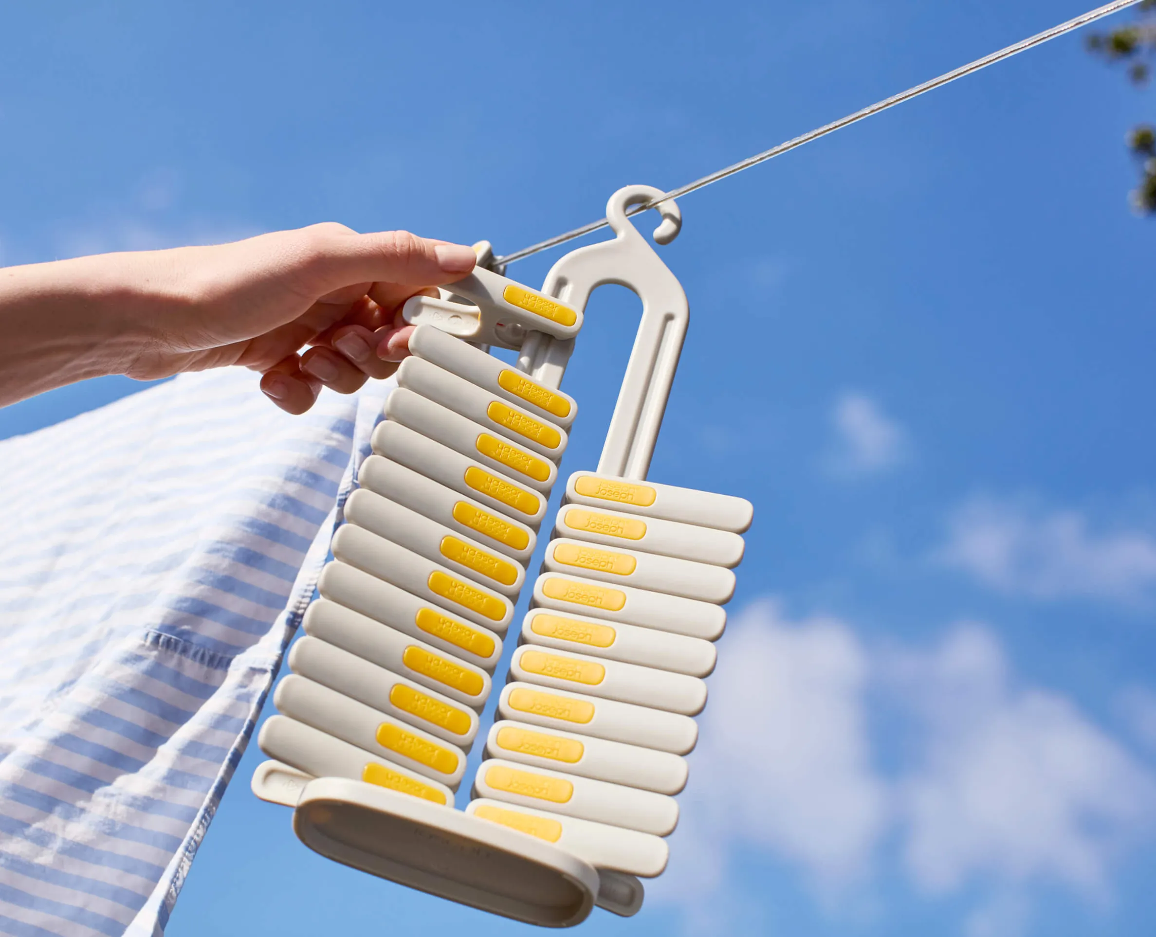 Set Panier à Linge d'Extérieur 45L Hold-All™ et d'un Support de 30 Pinces à Linge Peg Set